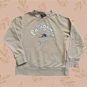 Patagonia tan khaki crewneck sweatshirt unisex navy sweater